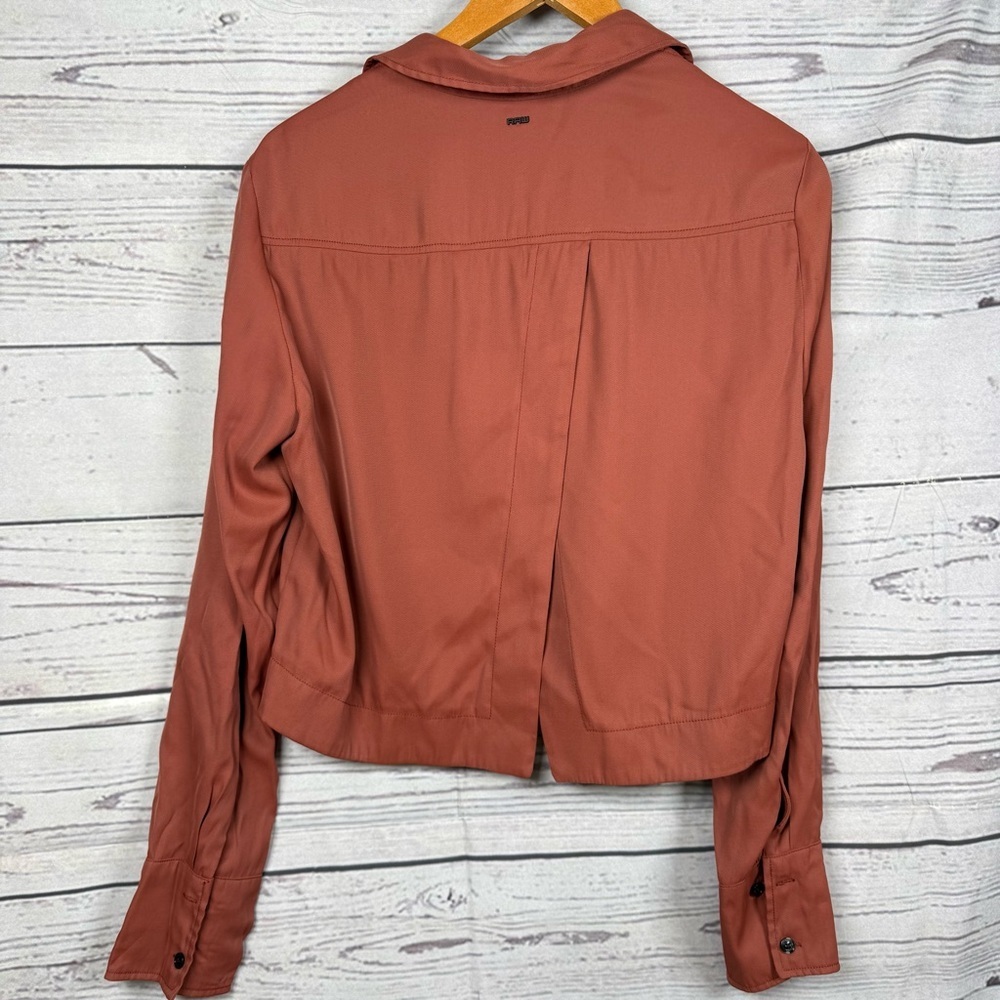 G-Star RAW Vodan De Cropped Open Back
Shirt Size M - Picture 9 of 14